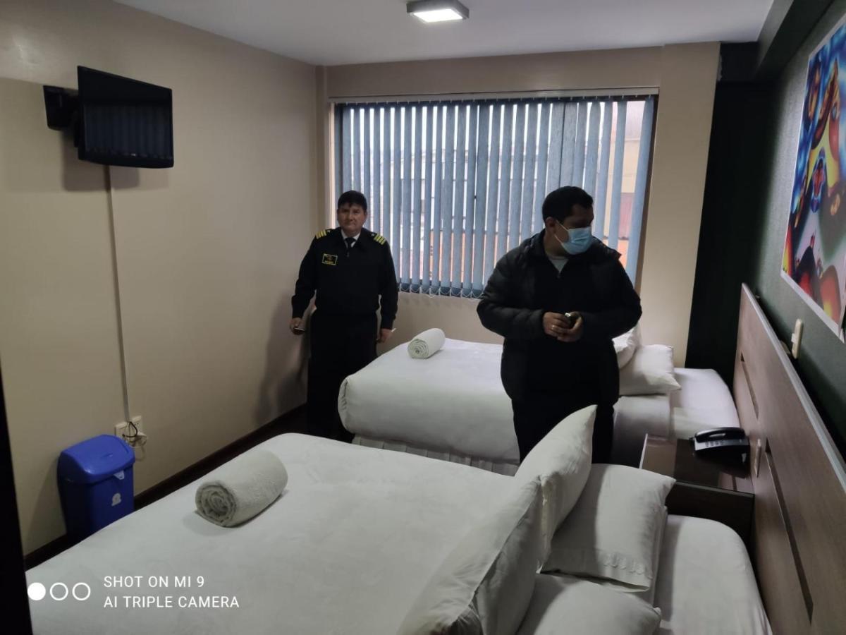 Отель Hostal Naval Ла-Пас Экстерьер фото